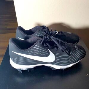 Nike Tennis Shoes cleats sports